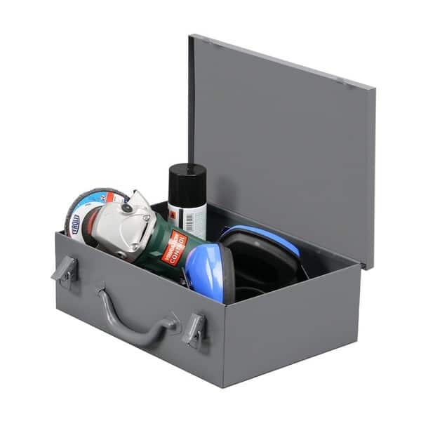 Mallette en acier pour outils.
