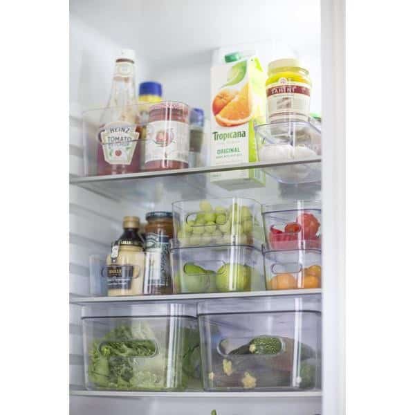 Exemple de frigo rangé avec des bacs