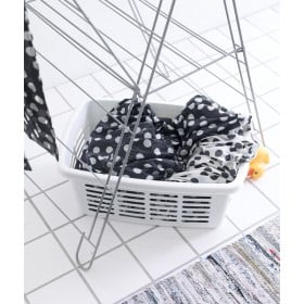 Corbeille à linge solide avec fentes 30 litres SMARTSTORE