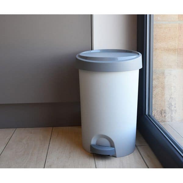 Poubelle moderne de cuisine en plastique 20 litres